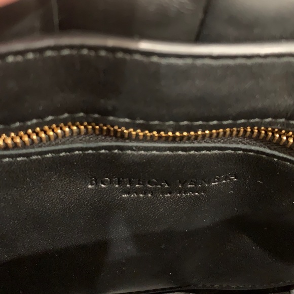 Bottega Veneta Padded Cassette Bag Handbag Black - Picture 7 of 9